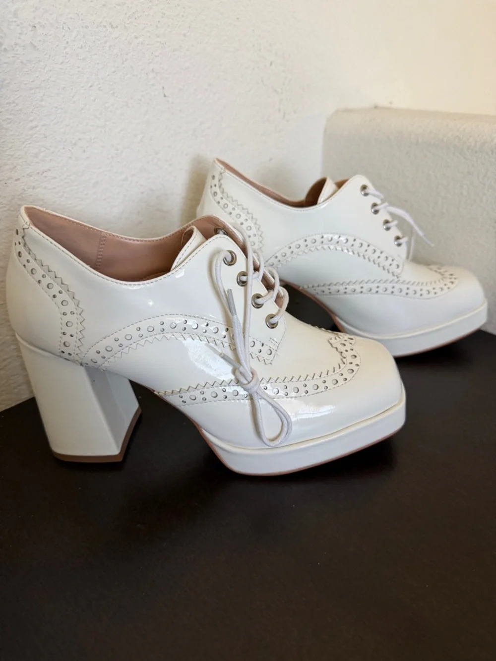 Womens  White Patent Platform Brogue Derby Oxfords.